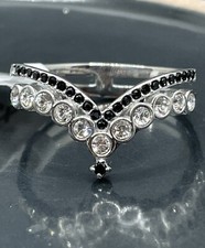 Silver wishbone ring black