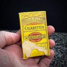 VINTAGE GOLD FLAKE CIGARETTE BOX COLLECTIBLE TOBACCO PACKAGING RETRO DISPLAY
