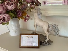 fables “Monarch” Unicorn By Holland Studio Craft - Ltd Ed 0347/2950 With COA