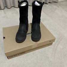 Clark’s Girls Boots (AstroIHI GTX k) Size 4,  EU 37