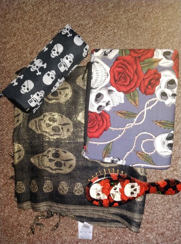 Skull gift set - new, items