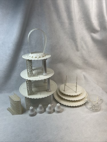 Lot wilton cake decorating - of,