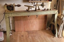 VINTAGE ATLAS WOOD LATHE WITH