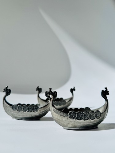 Vintage pewter dish - 3,