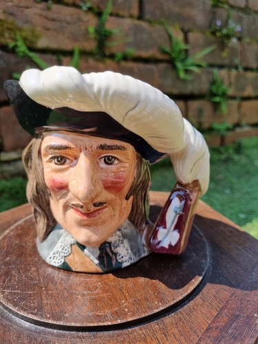 Royal doulton character - , toby
