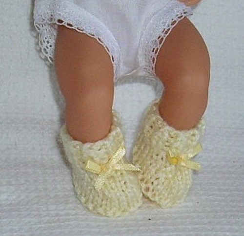 Dolly togs knitted bootees - dolly,