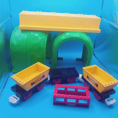 Tomy train set and - set,