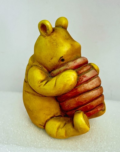 Classic pooh disney winnie - pooh,