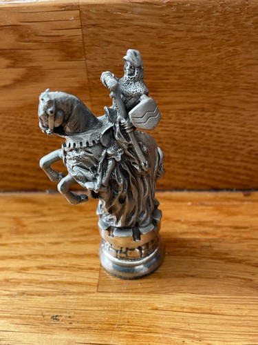 Danbury mint camelot - mint,