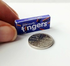 DOLLS HOUSE MINIATURE 1:12 *