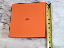 HERMÈS 100% Authentic Medium