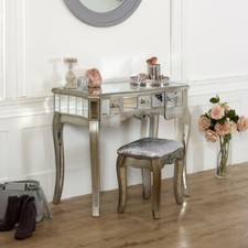 Mirrored console dressing