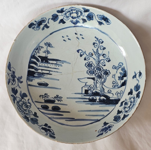 Charming 18th century delft - a,