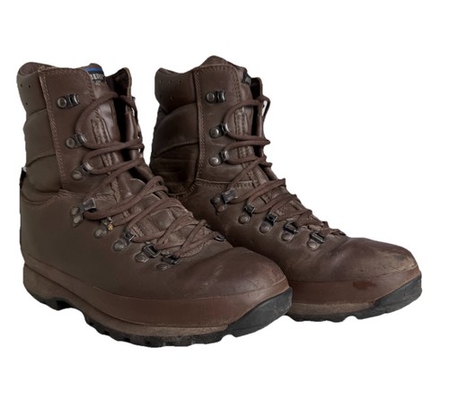 Altberg defender army military - defender,