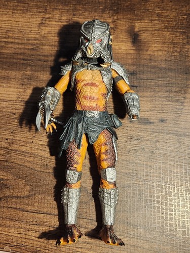 Predator ultimate alien hunter - predator,