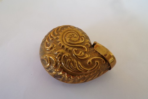 Antique brass shell - brass,