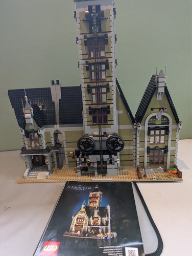 Lego icons haunted house - lego,