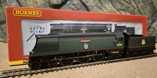 Hornby r2316 gauge battle - hornby,