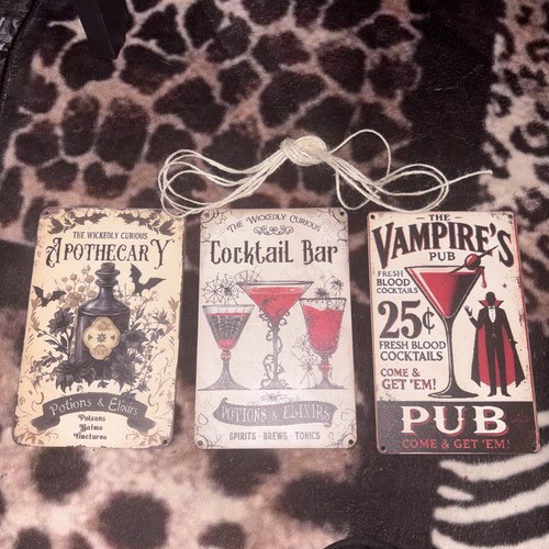 Halloween wooden signs - 3,