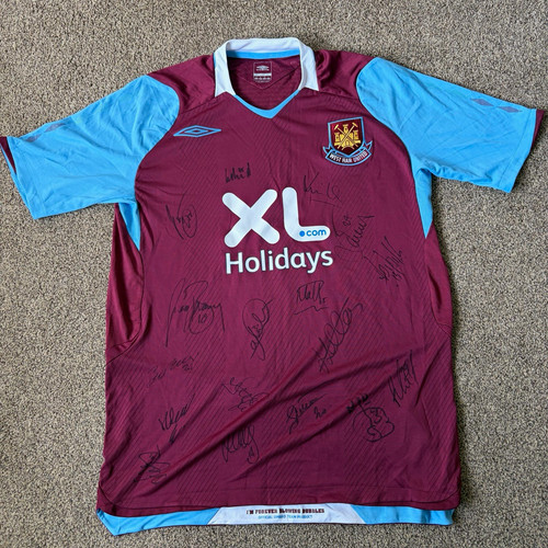 West ham retro squad - , signed