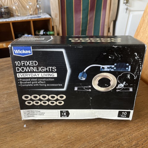 Wickes fixed downlights - 10,