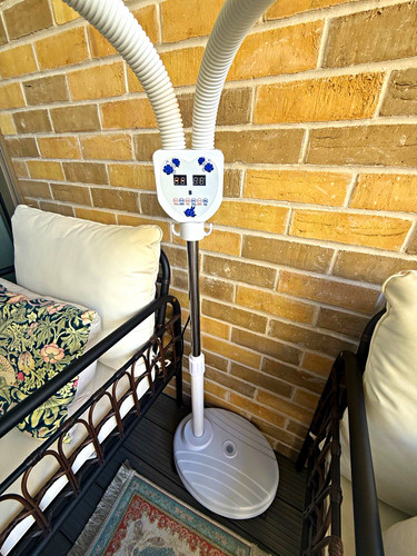 Dual head adjustable floor - head,