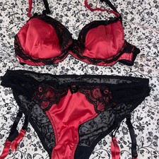 Beautiful Ann Summers Bra And Suspended Panties