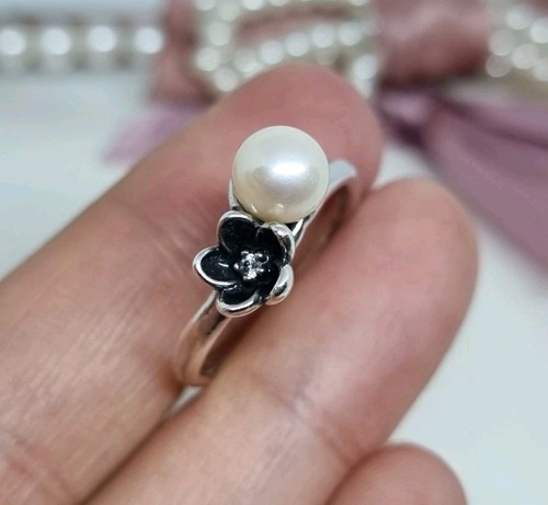 New genuine pandora - new, black