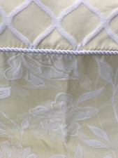 Beautiful Quality Vintage Jacquard Lemon/White Single Duvet Cover & Pillowcase
