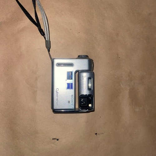 Sony cyber shot silver compact - sony, cyber-shot