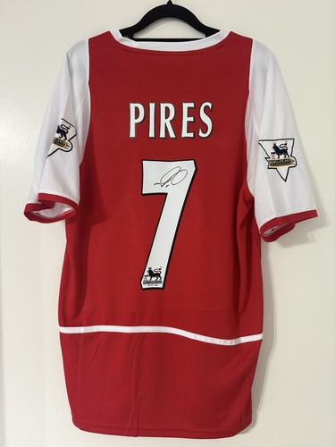 Robert pires hand - robert, signed