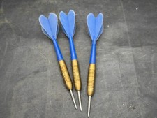 VINTAGE BRASS DARTS SET OF 3 WITH BLUE FEATHER FLIGHTS CLASSIC PUB STYLE