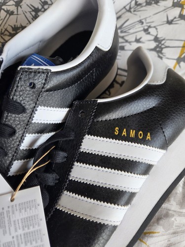 Bnwt black and white adidas - black,