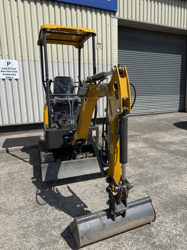 Ton mini digger - digger, excavator