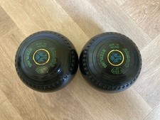 Pair of Ladies Lawn Bowls Size