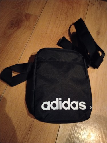 Authentic adidas linear core - authentic,