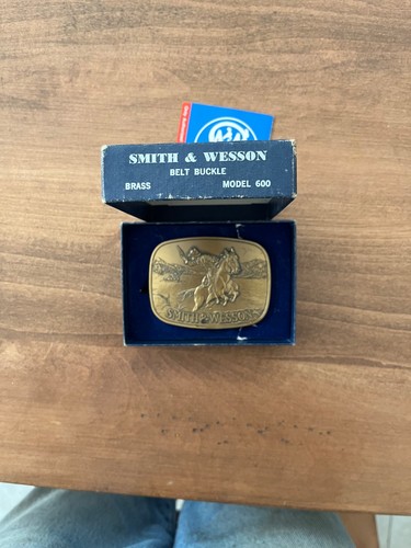 Smith and wesson - belt, buckle