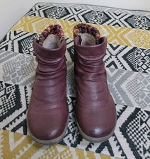EUC Wine Pavers Lotus Relife