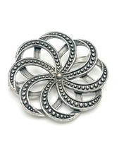 Vintage Celtic Knot Swirl