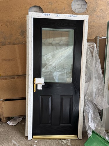 Brand new stunning black - stunning,