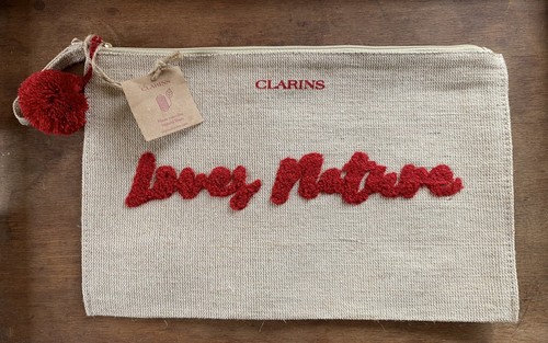 Clarins loves nature - loves,