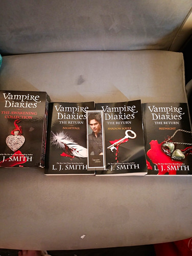 Smith vampire diaries - vampire,