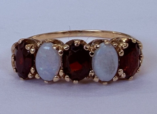 Vintage 9ct gold opal and - gold,