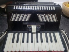 Stephanelli 48 Bass Accordion