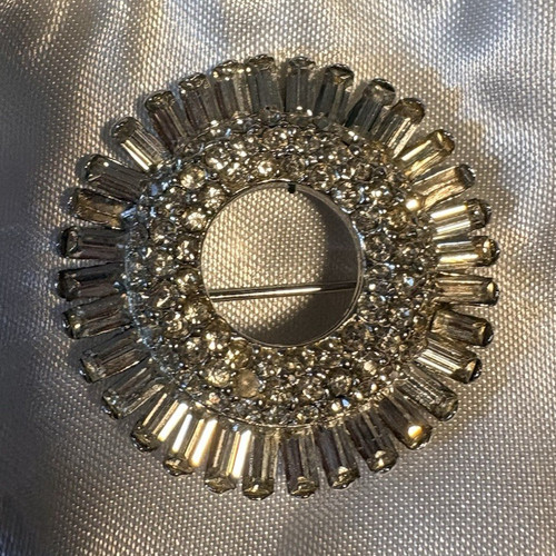 Vintage silver tone round - silver,