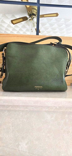 Fossil green pebbled leather - green,