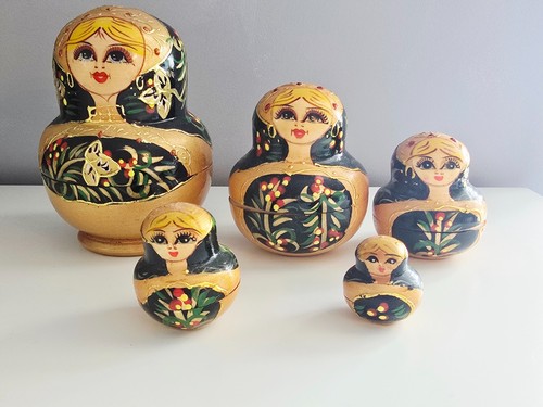 Russian matryoshka nesting - matryoshka,