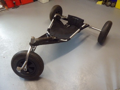 Flexifoil kite buggy