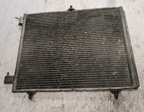 Air conditioning condenser - air,