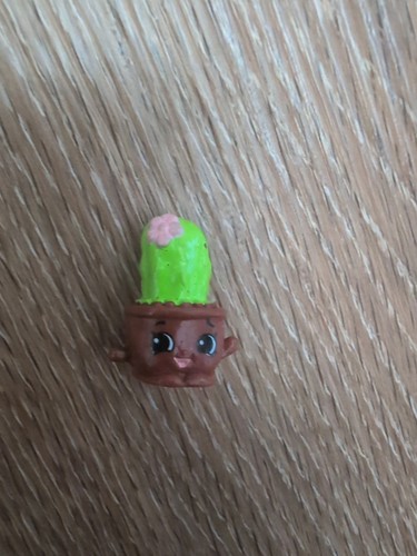 Shopkins season 060 - #4-060, brown